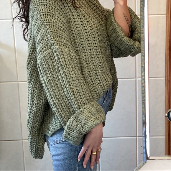 PRINCESS POLLY GREEN COW NECK KNIT SWEATER - Picture 3 of 8